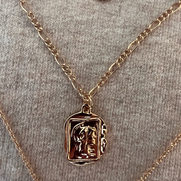 ‼️BOGO SALE‼️ Multiple Layer Gold Chain Penny Pendant Necklace - Picture 4 of 7
